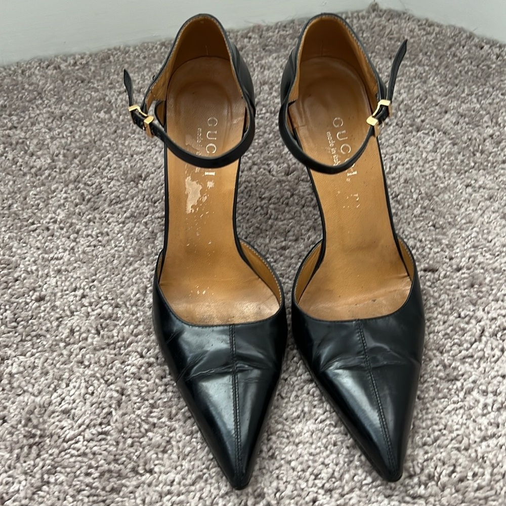 Vintage Black Gucci Point Toe Ankle Strap Leather Heels